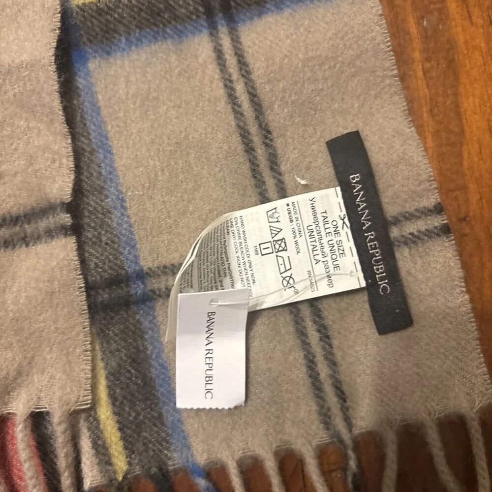 banana republic 100% Wool Tan & Red Plaid Winter Scarf